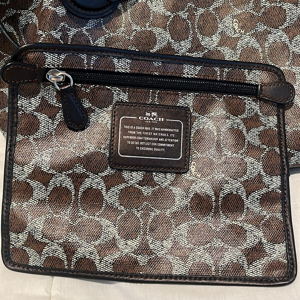 COACH Coated Canvas Signature Taxi Tote Tan - Picture 3 of 14